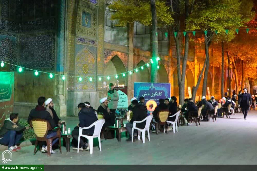 پاتوقی که در دل چهارباغ، آرامش می‌فروشد