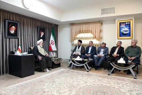 خدمت‌رسانی پستی، عبادتی الهی در مسیر رضایت مردم است+عکس