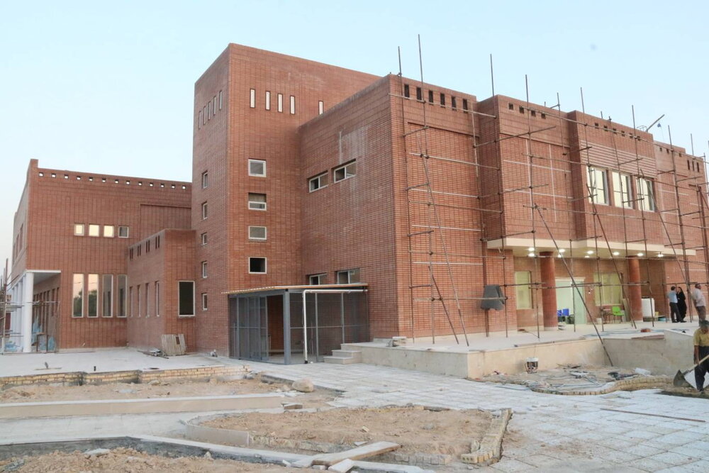 پایان انتظار ۱۶ساله برای بهره‌برداری از بزرگ‌ترین کتابخانه عمومی جنوب فارس