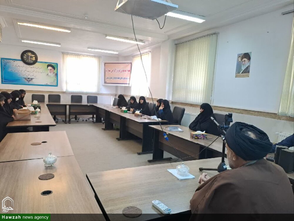 خواهران مبلغ پرچمداران صیانت از بنیان خانواده هستند