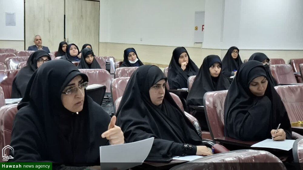 برگزاری دوره آموزشی تخصصی ویژه معاونین مالی و حسابداران مدارس علمیه خواهران خوزستان