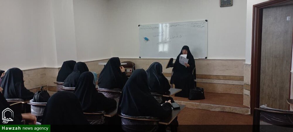 کارگاه آموزشی «مهارت‌های قبل و بعد از ازدواج» در مدرسه علمیه فاطمه معصومه (س) اهواز