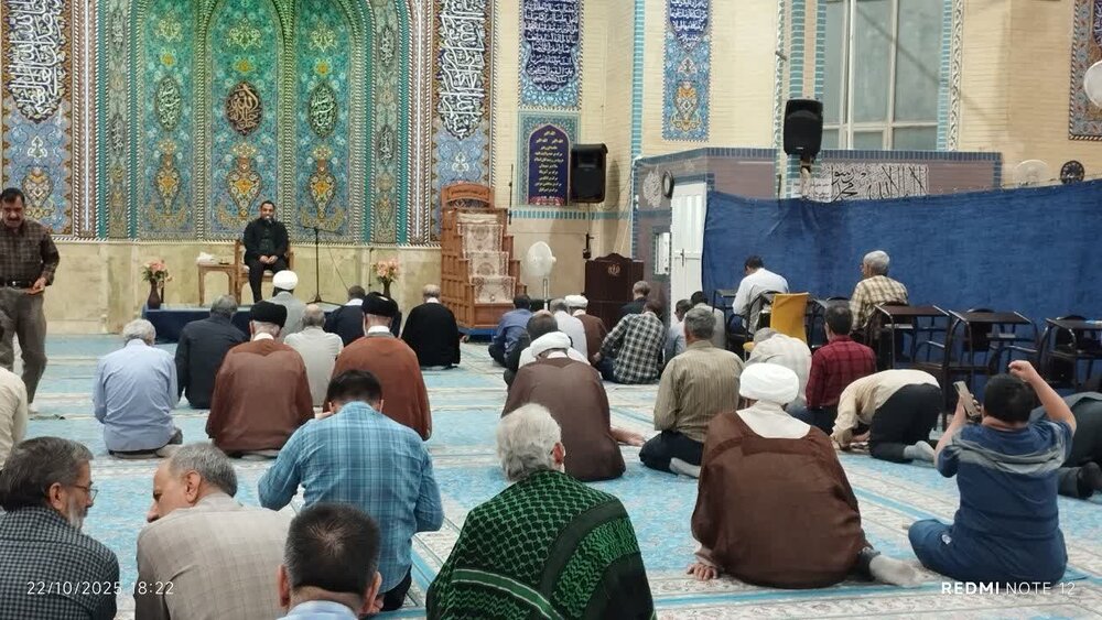 خودسازی و افزایش بصیرت، عامل پیروزی در فتنه‌های شناختی/ دشمن درصدد تصرف خرمشهر های ذهن و قلب جوانان ماست