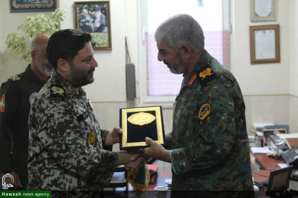 نیروهای مسلح مسئولیت سنگینی در قبال مردم و کشور دارند