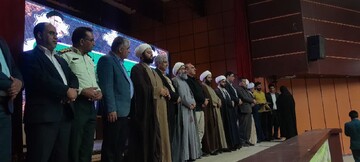 تصاویر/ آیین تقدیر از خادمین محرم و حسینیه معلی سیستان