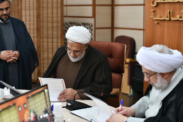 امضای تفاهم‌نامه همکاری حوزه علمیه خراسان رضوی و جامعه المصطفی + عکس