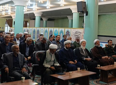 تصاویر/ نشست هم اندیشی و تبیینی جامعه مداحان و ذاکرین تکاب