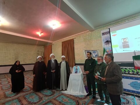 تصاویر/ نشست هم اندیشی و تبیینی جامعه مداحان و ذاکرین تکاب