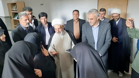 تصاویر/ نشست هم اندیشی طلاب خواهر شهرستان شاهین دژ با نماینده مردم این شهرستان در مجلس