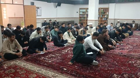 درس اخلاق طلاب مدرسه علمیه امام خمینی (ره) خوی