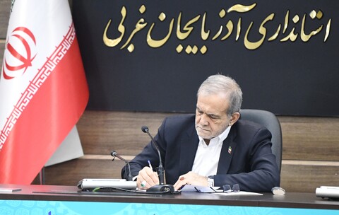 تصاویر/ نشست رئیس جمهور با فرهیختگان و فعالان اجتماعی و فرهنگی آذربایجان غربی