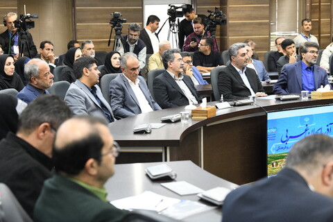 تصاویر/ نشست رئیس جمهور با فرهیختگان و فعالان اجتماعی و فرهنگی آذربایجان غربی