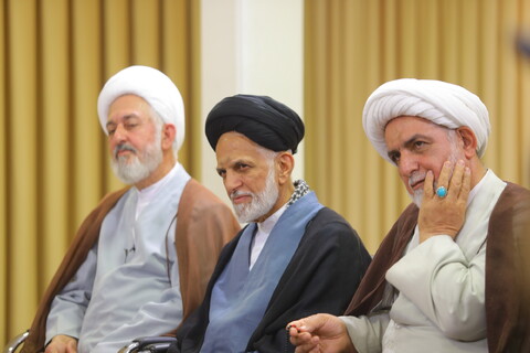 تصاویر / دیدار اعضای ستاد برگزاری مراسم بزرگداشت روحانیون رزمنده و ایثارگر استان مازندران با آیت‌الله‌العظمی جوادی آملی