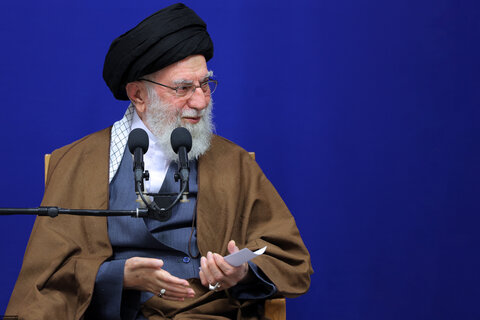 دیدار دست‌اندرکاران کنگره بین‌المللی میرزای نائینی با رهبر معظم انقلاب