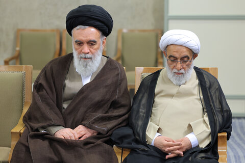 دیدار دست‌اندرکاران کنگره بین‌المللی میرزای نائینی با رهبر معظم انقلاب