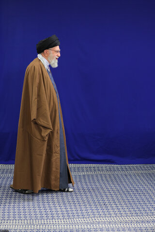 دیدار دست‌اندرکاران کنگره بین‌المللی میرزای نائینی با رهبر معظم انقلاب