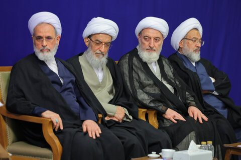 دیدار دست‌اندرکاران کنگره بین‌المللی میرزای نائینی با رهبر معظم انقلاب