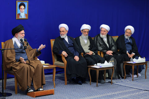 دیدار دست‌اندرکاران کنگره بین‌المللی میرزای نائینی با رهبر معظم انقلاب