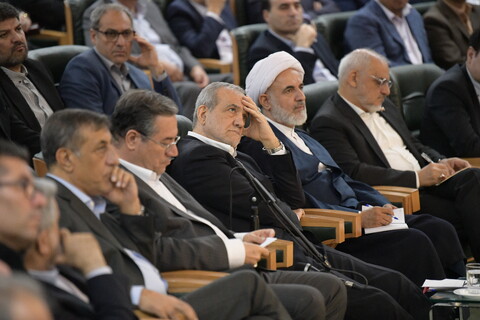 تصاویر/ نشست رئیس جمهور با فعالین اقتصادی آذربایجان غربی