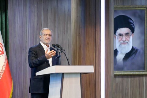 تصاویر/ نشست رئیس جمهور با فعالین اقتصادی آذربایجان غربی