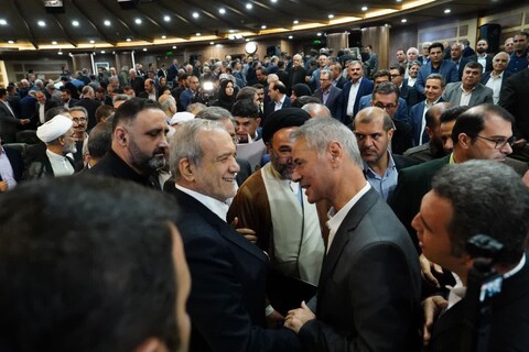 تصاویر/ نشست رئیس جمهور با فعالین اقتصادی آذربایجان غربی