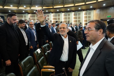 تصاویر/ نشست رئیس جمهور با فعالین اقتصادی آذربایجان غربی