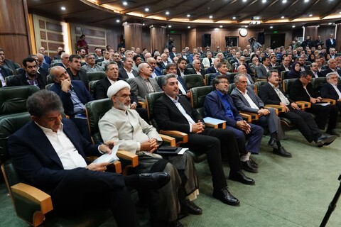 تصاویر/ نشست رئیس جمهور با فعالین اقتصادی آذربایجان غربی