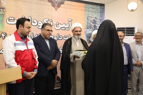 تصاویر/ آیین نکوداشت خدمات داوطلبانه شبکه بهداشت و درمان در اربعین ۱۴۰۴ با حضور نماینده ولی فقیه در استان سمنان