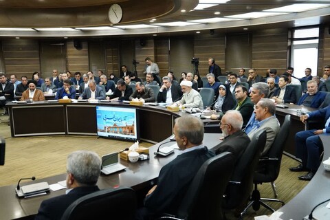 تصاویر/ نشست رئیس‌جمهور با فعالان سیاسی آذربایجان‌غربی