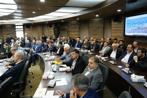 تصاویر/ نشست رئیس‌جمهور با فعالان سیاسی آذربایجان‌غربی