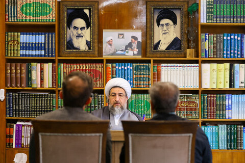 تصاویر | دیدار چهره به چهره  اقشار مختلف مردم با نماینده ولی فقیه در آذربایجان شرقی