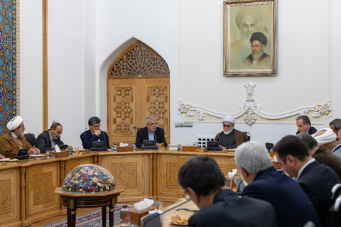 تصاویر/ نشست کارگروه امام رضا علیه‌السلام وزارت امور خارجه در حرم مطهر رضوی