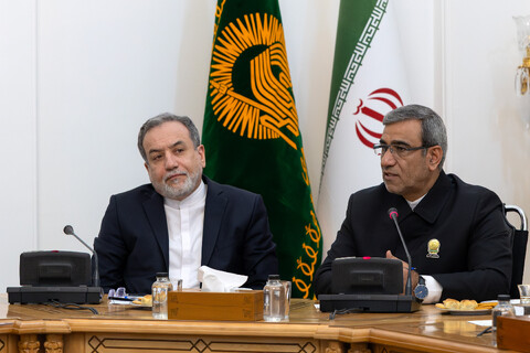 تصاویر/ نشست کارگروه امام رضا علیه‌السلام وزارت امور خارجه در حرم مطهر رضوی