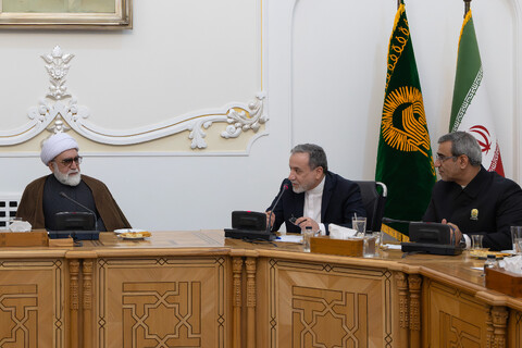 تصاویر/ نشست کارگروه امام رضا علیه‌السلام وزارت امور خارجه در حرم مطهر رضوی