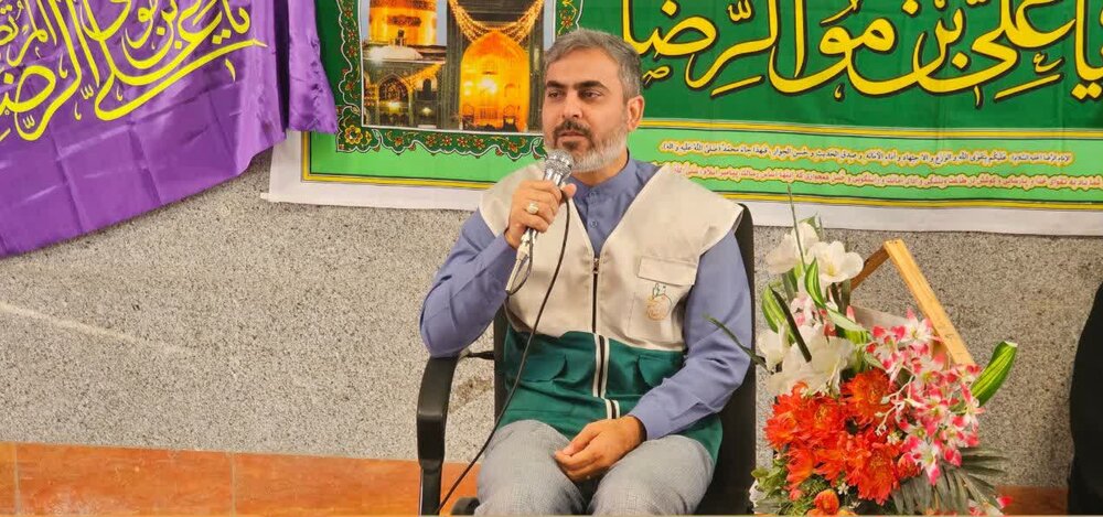 نگاه به امام رضا(ع) باید اجتماعی و عملی باشد