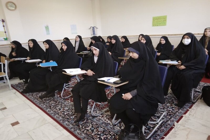 برگزاری کارگاه «مهارتهای کاربردی نویسندگی علمی» در مدرسه علمیه نرجسیه+ عکس