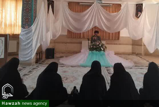 منتظر واقعی، اهل تهذیب و مجهز به تقوا و علم است