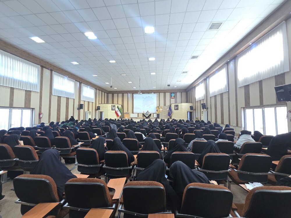 حوزه علمیه بستری برای تربیت انسانهای مؤثر در جامعه است