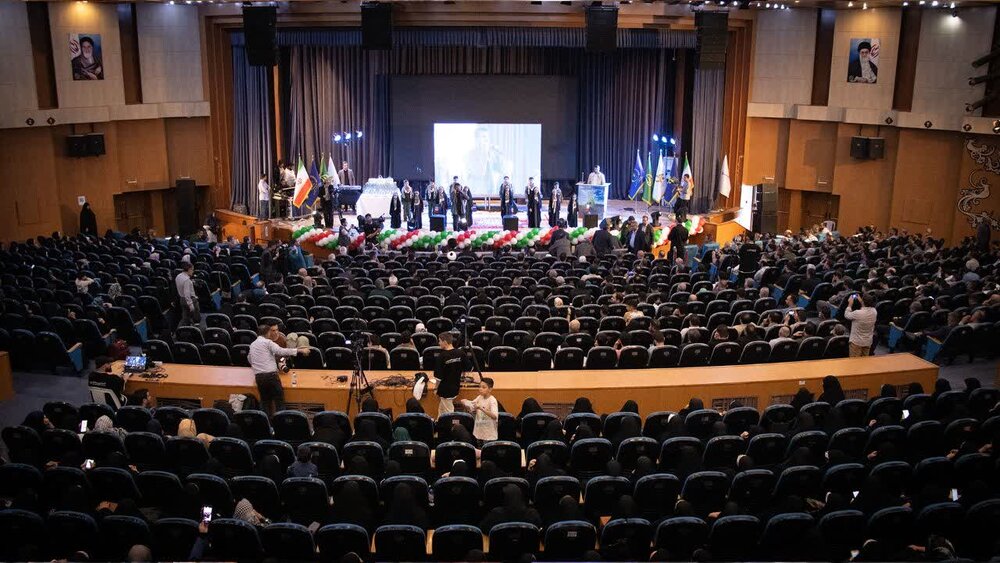 تصاویر | آئین اعطای نشان ملی فردوس در البرز