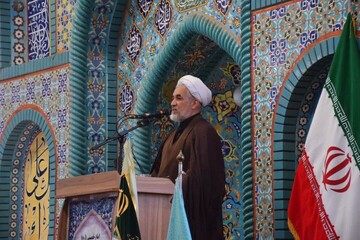 دشمن به دنبال تسخیر ذهن مردم است