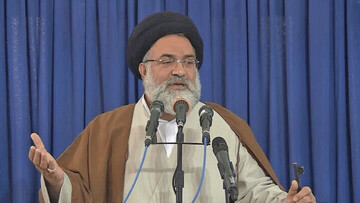 دشمنان هویت ما را هدف گرفته‌اند / باید به الگوهای الهی بازگردیم