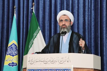 عظمت حضرت زینب(س) در حرکت انسانی و اسلامی بر پایه تکلیف الهی است