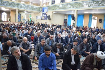 تصاویر/ اقامه نماز جمعه شهرستان بیجار