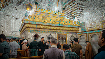 تصاویر/ حضور طلاب همدانی خادم مواکب اربعین در حرم امامین کاظمین علیهماالسلام