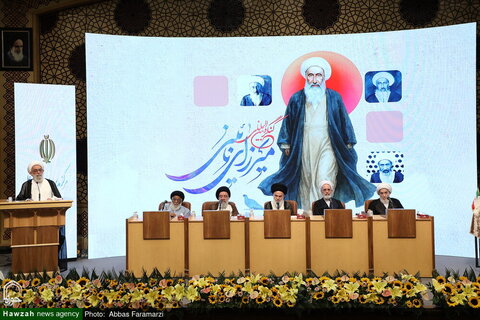 إقامة المؤتمر الدولي لإحياء ذكرى الميرزا النائيني بمدينة قم