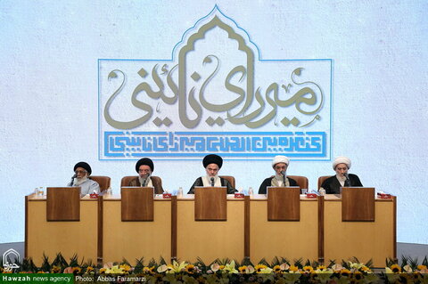 إقامة المؤتمر الدولي لإحياء ذكرى الميرزا النائيني بمدينة قم