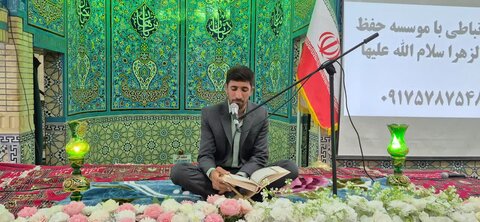 تصاویر/ محفل انس با قرآن در مسجد جامع شهرستان فاریاب