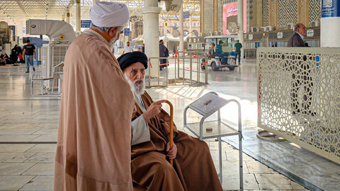 تصاویر/حضور آیت الله موسوی اصفهانی مدیر حوزه علمیه استان همدان در حرم امام علی (علیه السلام