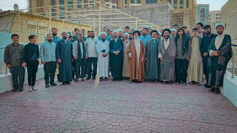 تصاویر/زیارت طلاب خادم مواکب حسینی همدان از حرم مطهر امام علی (ع) پس از عبور از مرز مهران