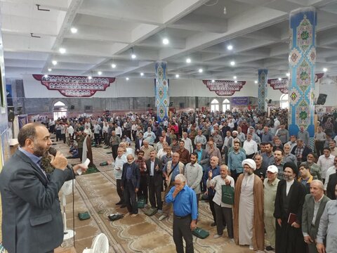 تصاویر/ نمازعبادی سیاسی جمعه کاشان